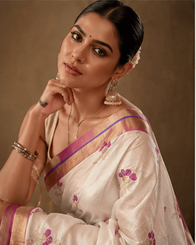 Elegant White Chanderi Silk Saree with Pink Zari Border & Floral Buti Work - Image 5